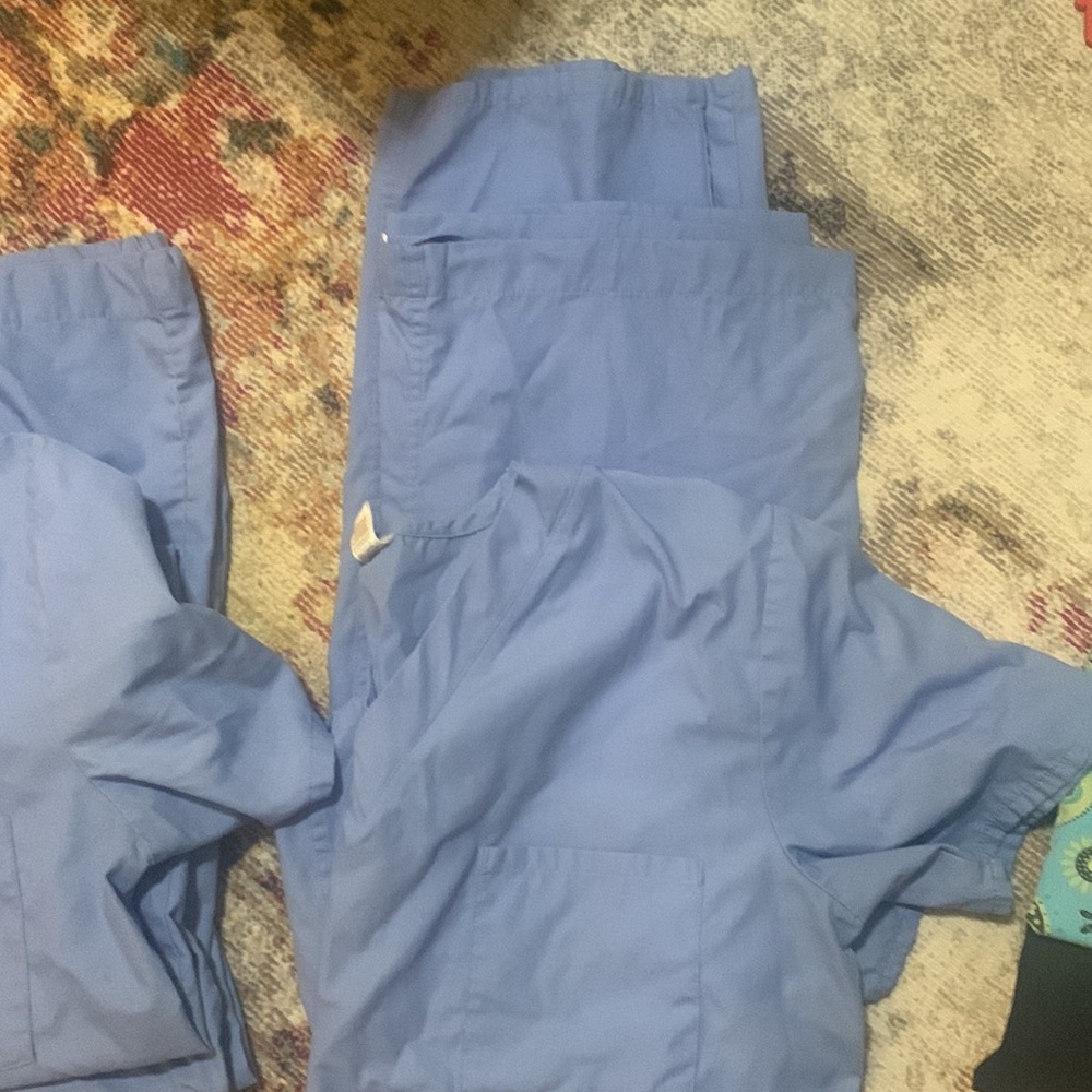 4 Scrub Sets Last Chance - image 2